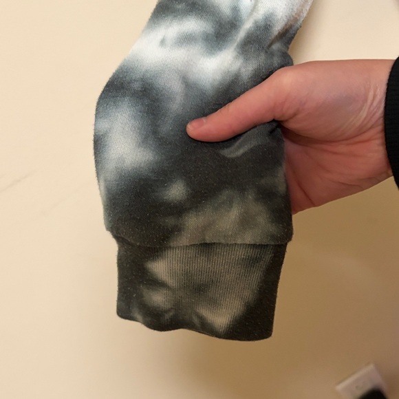 Victoria's Secret half zip pullover sweatshirt - Picture 7 of 7